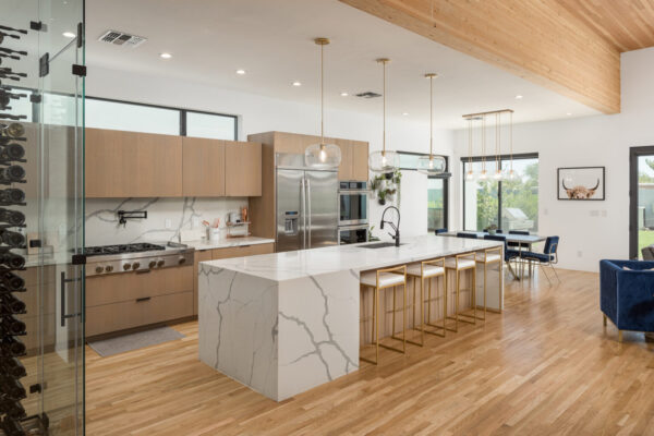 High-Gloss Ivory Cabinets with Simple, Refined Lines - Image 3