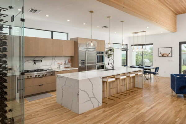 High-Gloss Ivory Cabinets with Simple, Refined Lines