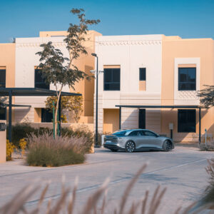Arabic - Styled Dual - Tone Exterior Wall Paint: Warm Yellow & Cream Finish for Saudi Villas
