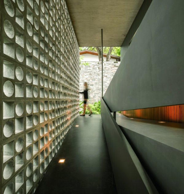 Artistic Concrete - Like Wall Paint: Geometric Patterns + Contemporary Charm for KSA Residences